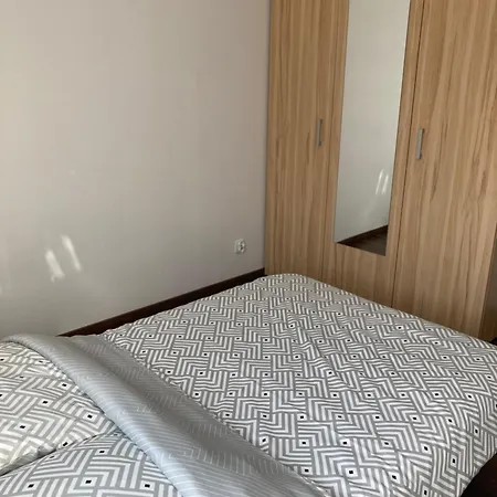 Emi アパート *